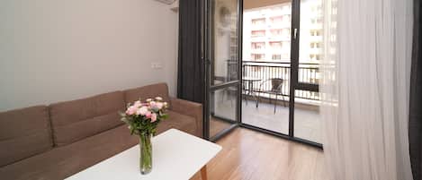 Superior Apartment, 1 Bedroom, Non Smoking, Balcony (1) | Private kitchen | Full-sized fridge, microwave, oven, stovetop