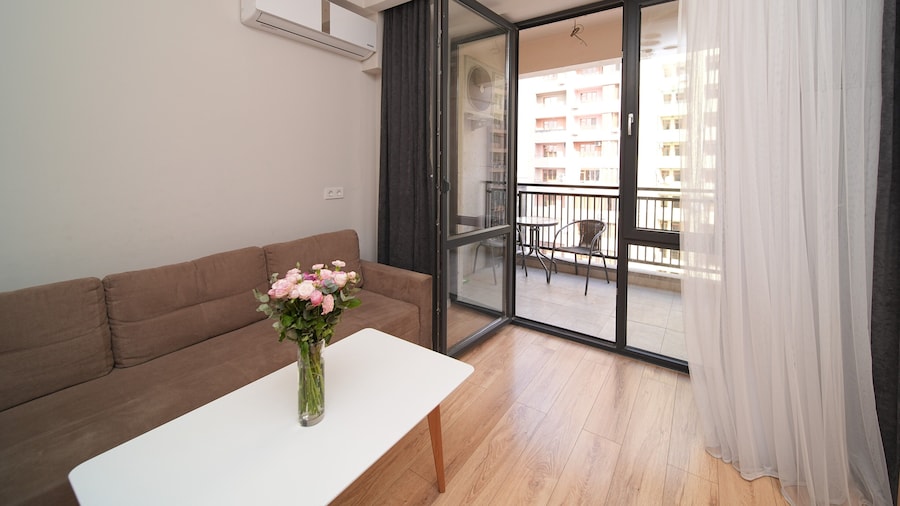 Modern 1-bedroom apartment by Sweet Home