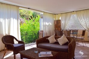 Outdoor dining - Smeralda Village by Sardegna Smeralda Suite - Two-room Suite (Porto Rotondo)