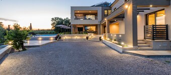 Villa Silente - Luxuriöse und Moderne Villa nur Wenige Minuten vom Meer Entfernt