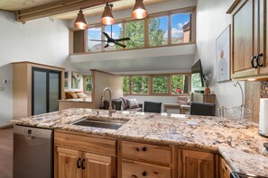 Interior - Cliffside Suite | AC, Pool, Hot Tub, Golf & Ski (Durango)