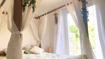 Superior Double Room, Ensuite, River View (Chambre Zen) | Individually decorated, individually furnished, blackout drapes