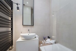 Doccia, asciugacapelli, asciugamani