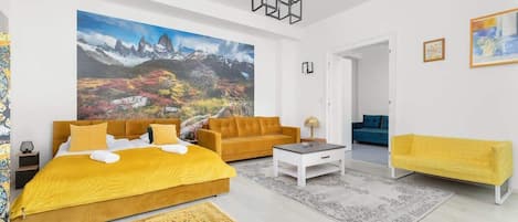 1 chambre, bureau, fer et planche Ă repasser, lit parapluie