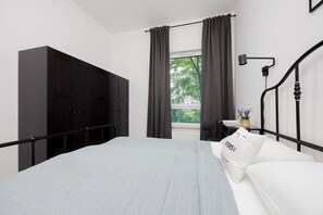 1 Schlafzimmer, Schreibtisch, Bügeleisen/Bügelbrett, WLAN