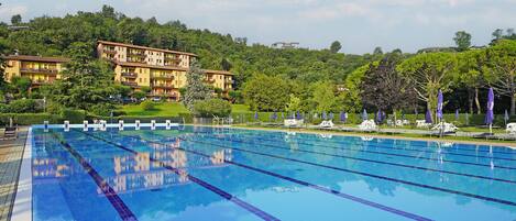 Seasonal outdoor pool