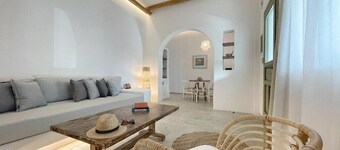 Kallichoron Signature Villa with breathtaking view of Chora and the Aegean Sea.