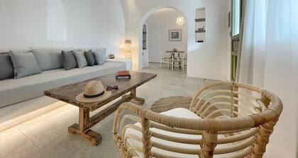 Kallichoron Signature Villa with breathtaking view of Chora and the Aegean Sea.