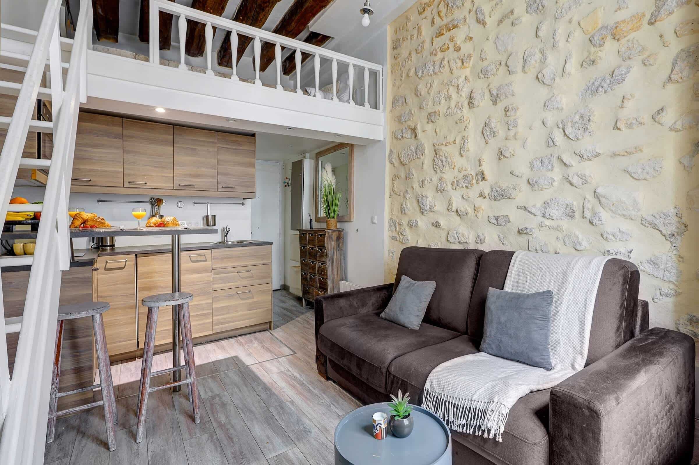 Televisión y oficina 