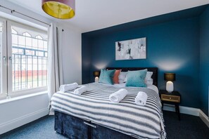 4 bedrooms, iron/ironing board, free WiFi, bed sheets - Lovely 4 Bed Litherland Apartment (Liverpool)