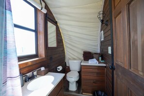 Dusj, såpe, sjampo og toalettpapir