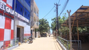 A building with a sign reading "El Gala International Hotel." - Hotel Galaxy International (Puri)