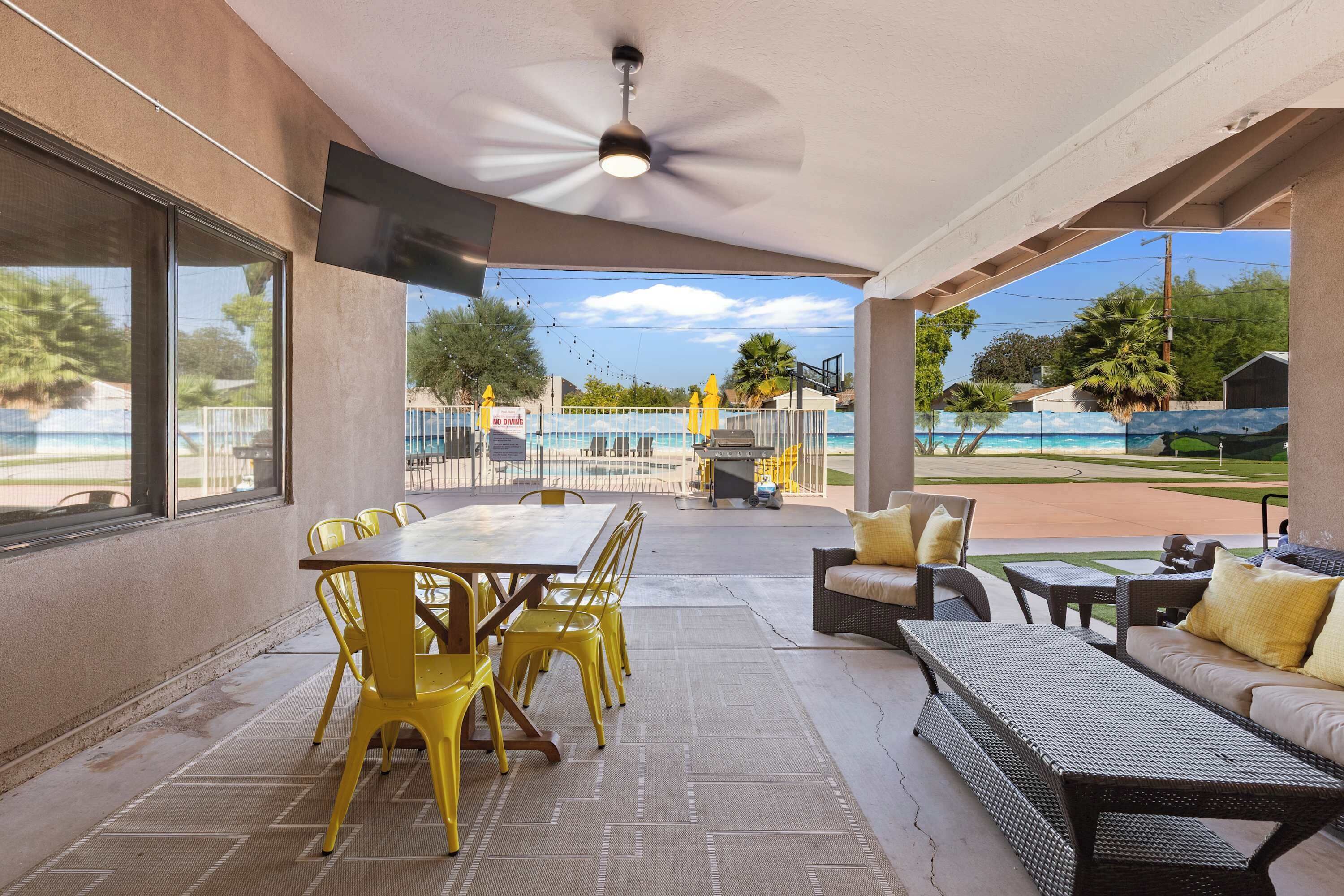 Outdoor dining
