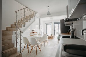 Fridge, microwave, oven, stovetop - THE BASE   (Almyrida)