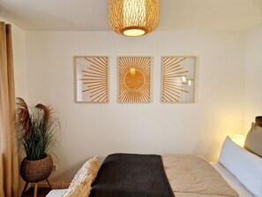 1 soverom, strykejern/-brett, reiseseng for barn og wi-fi (inkludert)