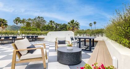Casa De La Vina Unit 5 - Boutique Suites