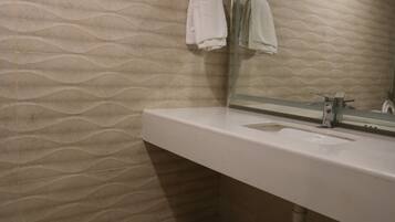 Articles de toilette gratuits, serviettes fournies, savon