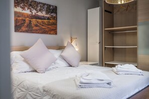 1 bedroom, iron/ironing board, WiFi, bed sheets