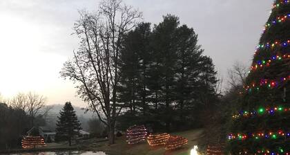 country charm cottage in a quiet neighborhood. easy access.