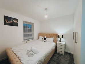 獨棟房屋 | 2 間臥室、熨斗/熨衣板、免費無線上網、床單