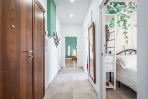 2 slaapkamers, een strijkplank/strijkijzer, wifi, beddengoed