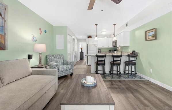 TV - Close to the Boardwalk, Jolly Roger Amusement Park With a Pool! (Ocean City)