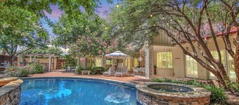 Gatsby Getaway 2 miles to TTU w/Pool+Speakeasy+Bar