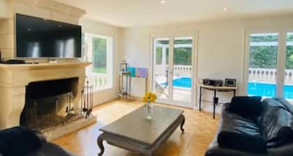 6 Bedroom Villa in Saint-Nom-la-Bretèche