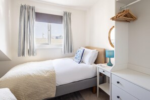 3 chambres, fer et planche à repasser, Wi-Fi gratuit, draps fournis