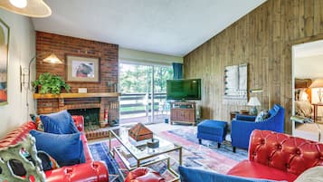 Apartment (3 Bedrooms) | Front of property