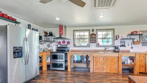 Apartment (0 Bedroom) | Interior - Waterfront Perry Home: Rooftop Deck, Pets Welcome! (Perry)