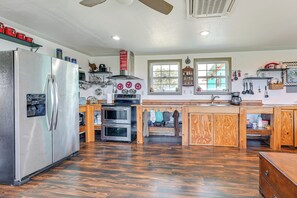 Apartment (0 Bedroom) | Interior - Waterfront Perry Home: Rooftop Deck, Pets Welcome! (Perry)