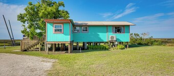 Waterfront Perry Home: Rooftop Deck, Pets Welcome!