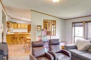 House (3 Bedrooms) | Interior