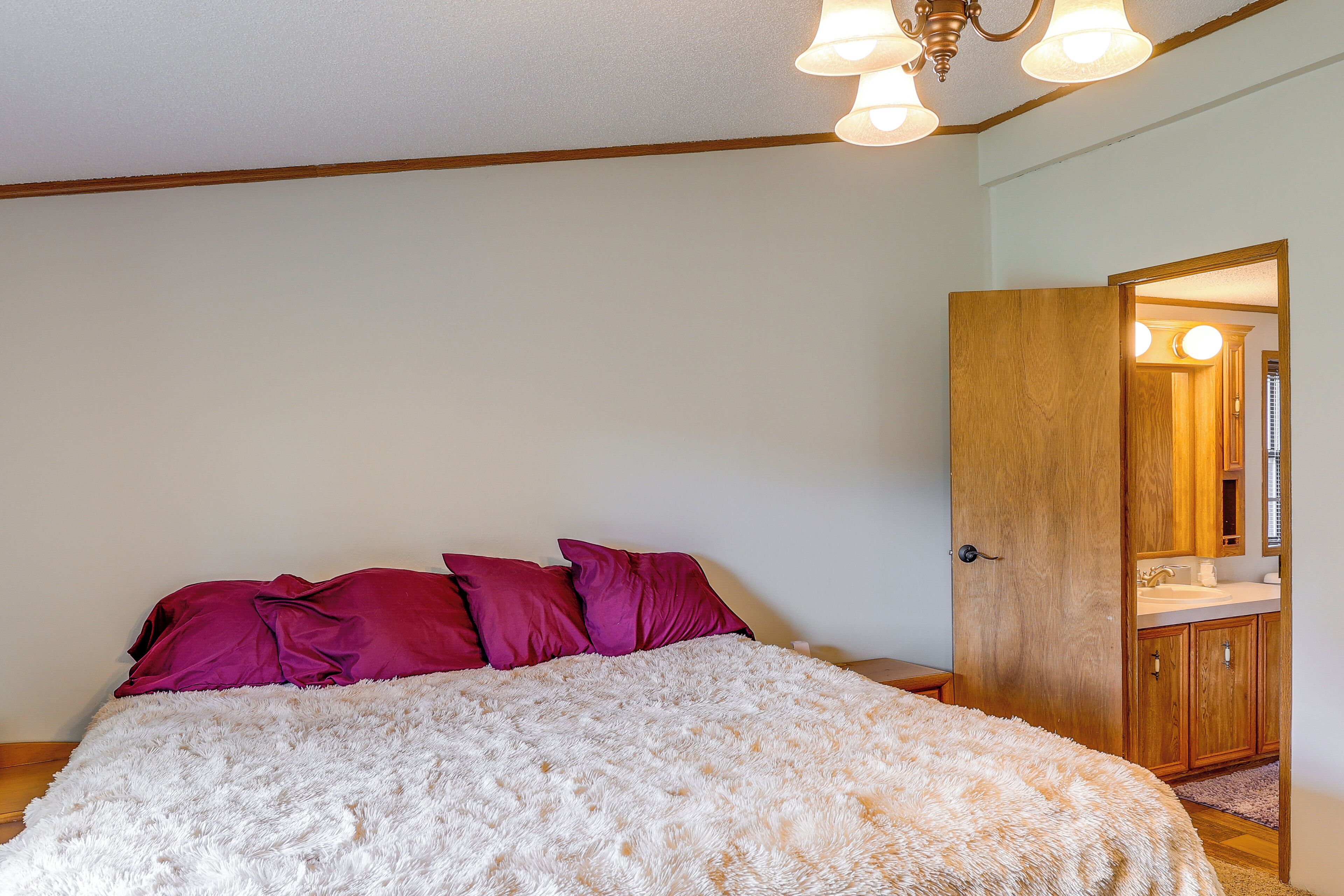 House (3 Bedrooms) | Interior