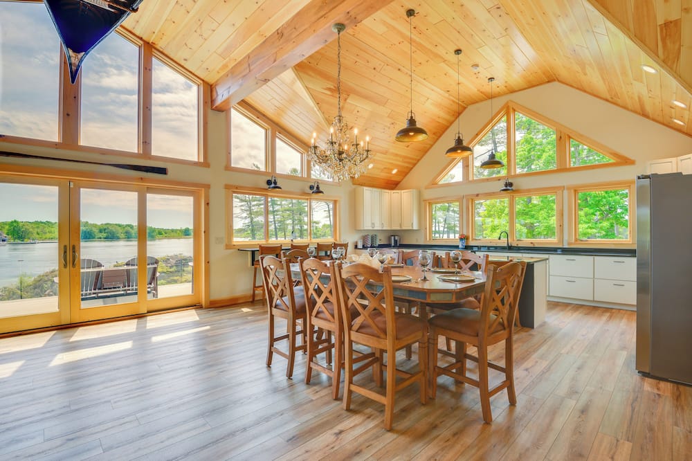 Hot Tub & Dock: Waterfront Wellesley Island Home! - Theresa, NY