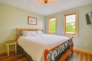 Cottage (5 Bedrooms) | Interior - Hot Tub & Dock: Waterfront Wellesley Island Home! (Wellesley Island)