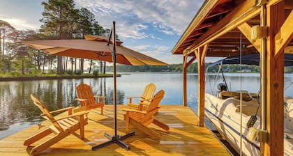 Beautiful Lake Sinclair Retreat w/ Dock & Deck!
