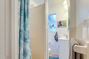 Interior - Carrabelle Cottage w/ BBQ Grill ~ 7 Mi to Beach! (Lanark Village)