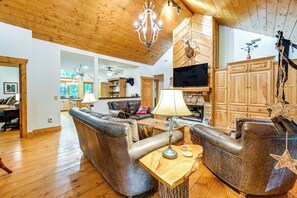 House (3 Bedrooms) | Interior - Creekside Lodge ~ 4 Mi to Sapphire Valley Resort! (Sapphire)