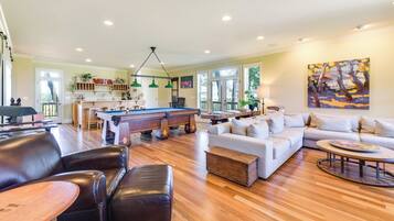 Villa (5 Bedrooms) | Interior
