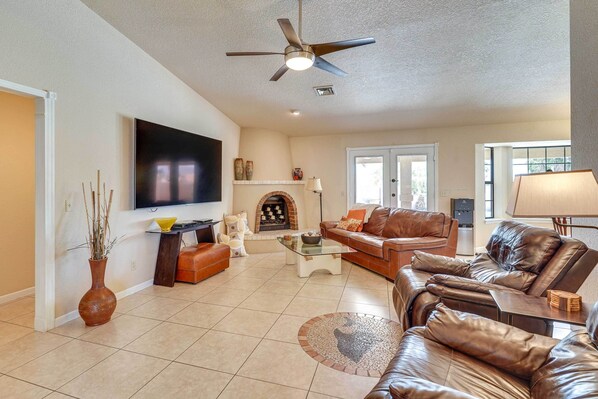 House (4 Bedrooms) | Interior - Heated Pool: Pet-friendly Lake Havasu City Home (Lake Havasu City)