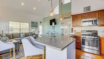 Rumah (2 Bedrooms) | Dapur pribadi | Microwave, oven, kompor, dan mesin pencuci piring