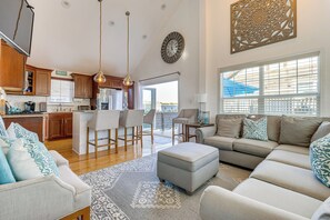 House (2 Bedrooms) | Living area | TV - Quaint Montauk House w/ Community Amenities! (Montauk)