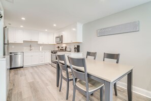 Cottage (2 Bedrooms) | Interior