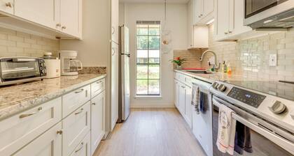 Peaceful Fairhope Getaway, 2 Mi to South Beach