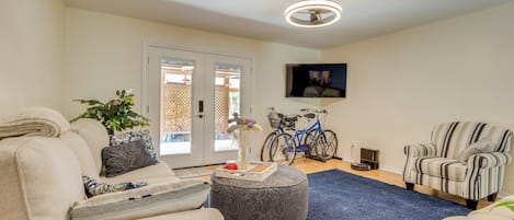 Departamento (2 Bedrooms) | Área de sala de estar | Libros