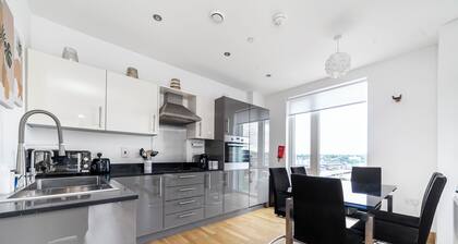 Modern 1bed with Panoramic View London