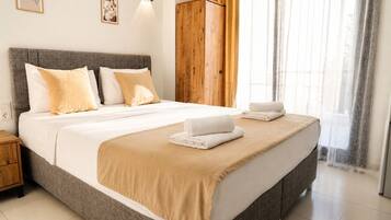 Roupas de cama premium, frigobar (abastecido com itens grátis)