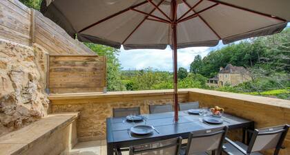 Maison Proche de Sarlat, au Pied du Château de Monfort